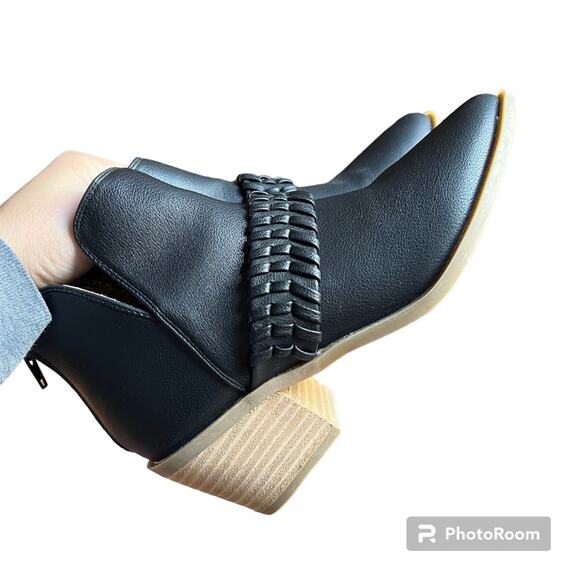 NWOB- DV by Dolce Vita Women's Orson Stacked Heel Bootie- Size 6 - Picture 8 of 11